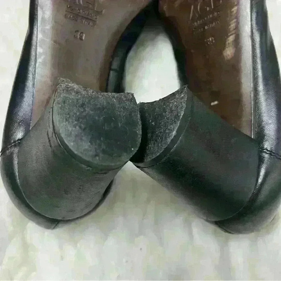 AGL Black Leather Bow Cap Toe Block Heel Pumps Shoes. - Picture 7 of 8